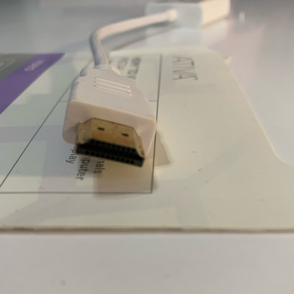 ATIVA HDMI to VGA pigtail video projector adapter - Picture 5 of 6